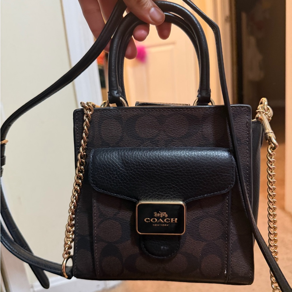 Limited edition Coach pepper crossbody Black and Brown Mini Bag w/Gold Accents